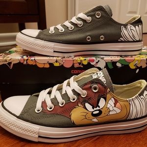 Tazmanian Devil "Taz" Converse Lo Top